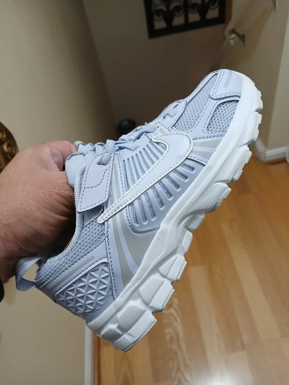 Nike Vomero 5 Reflective/Velcro Athletic/Lifestyle Shoes Size 2.5 Youth Unisex